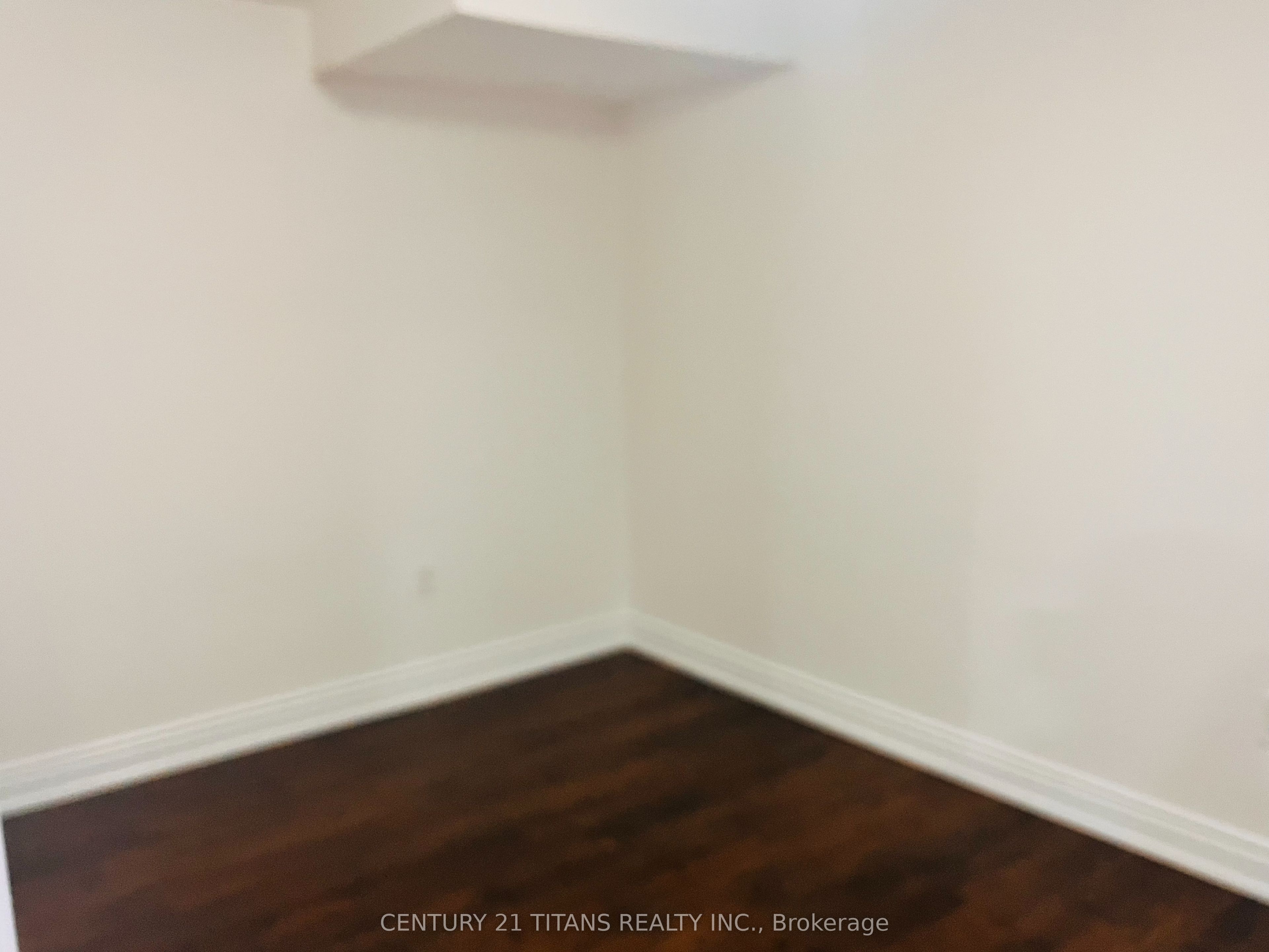 5151 Nestling Grove