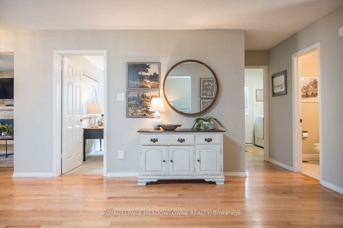 284 Randall Crescent