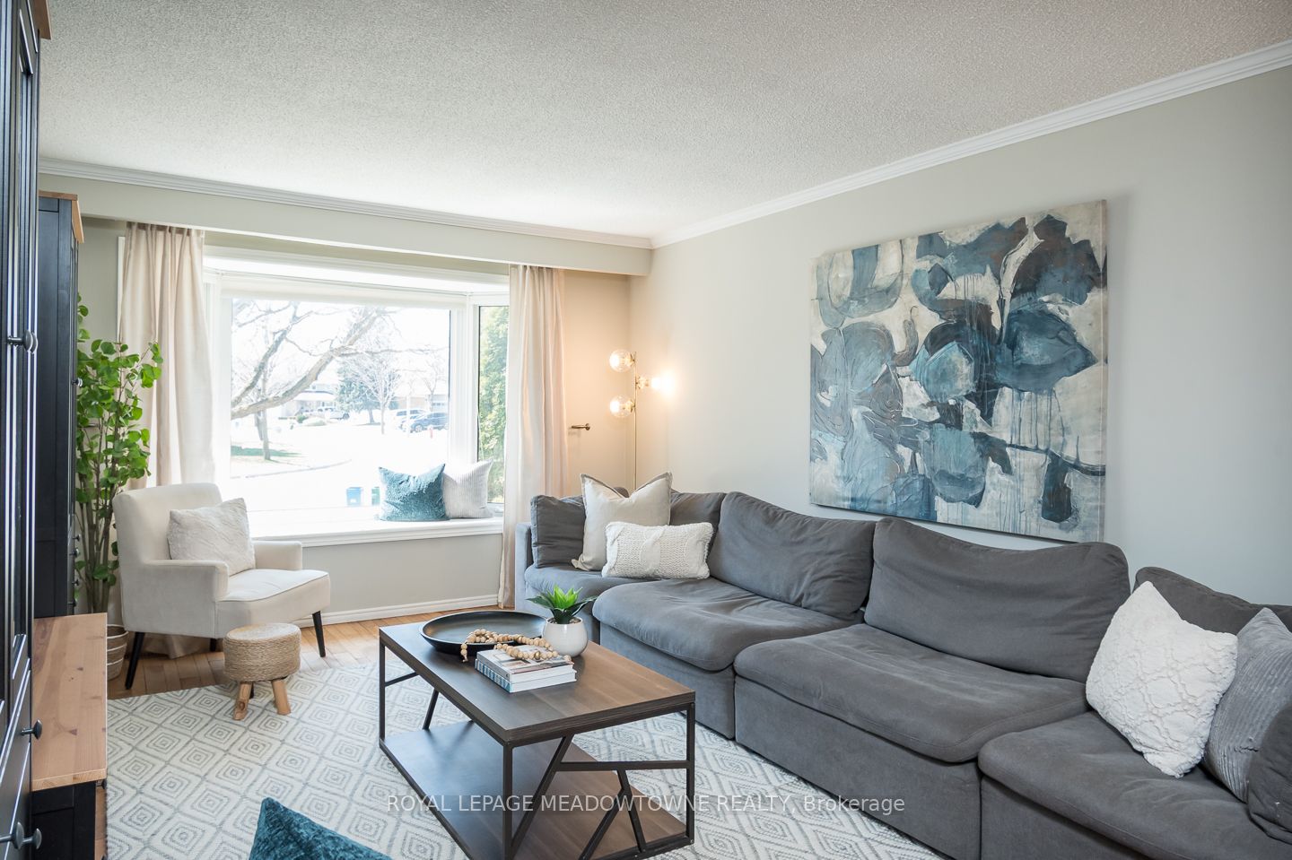 284 Randall Crescent