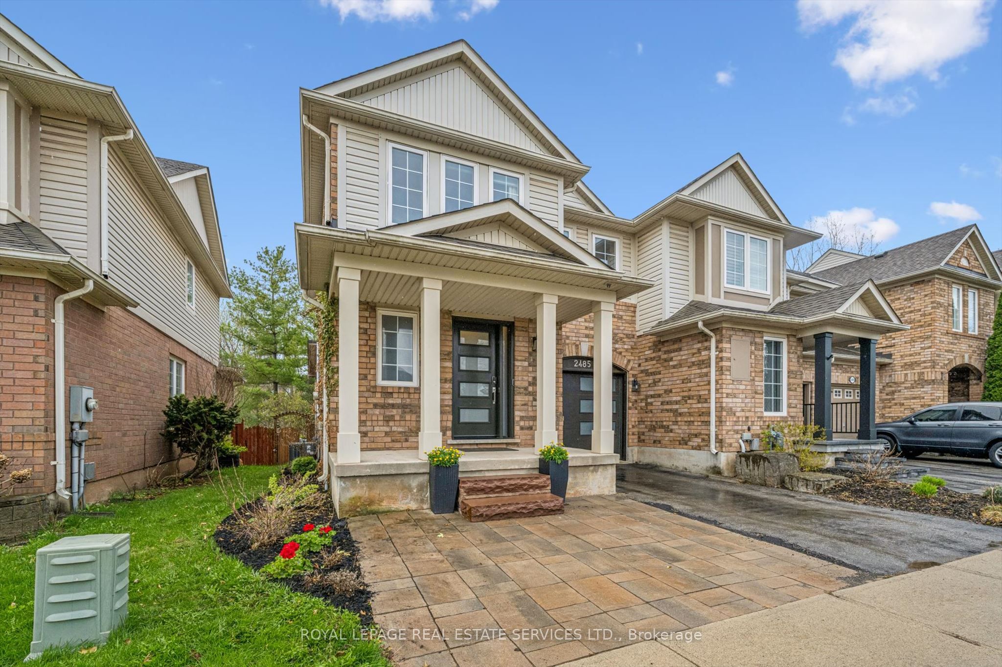 2485 Wooden Hill Circle
