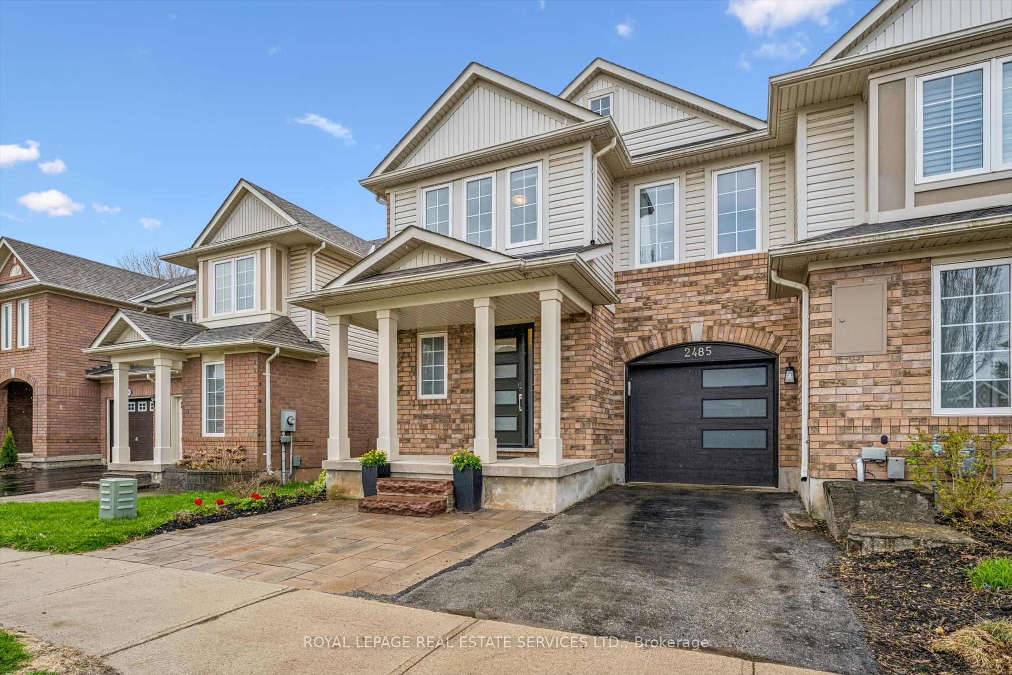 2485 Wooden Hill Circle