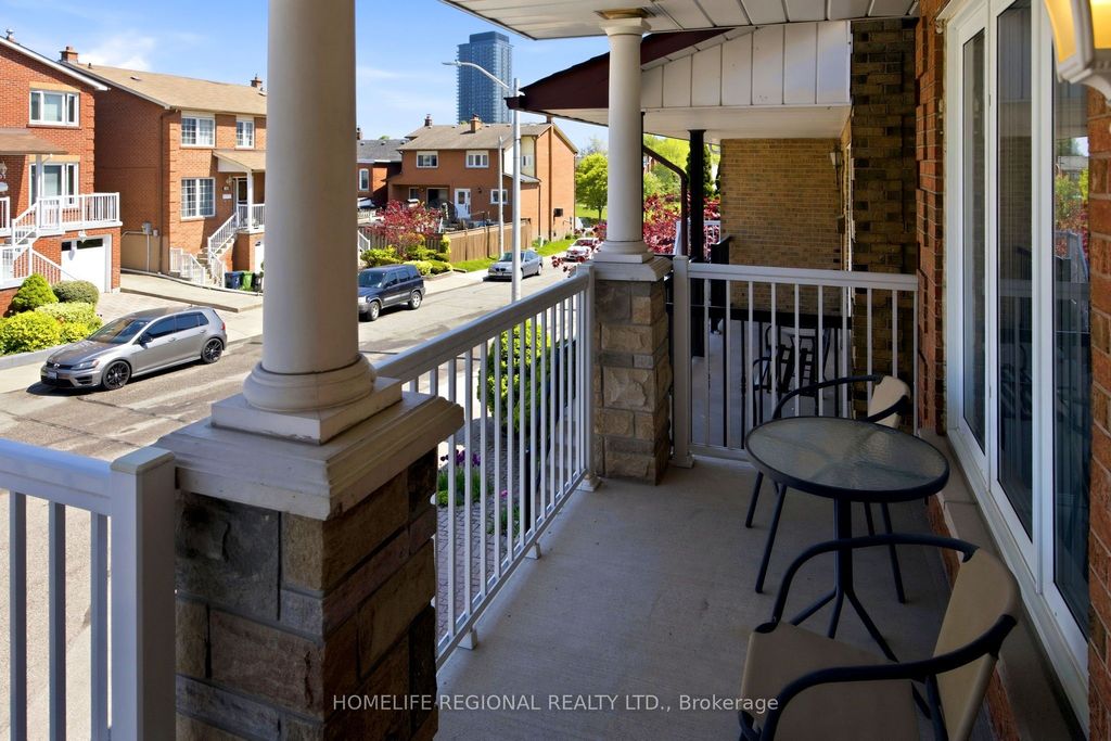 Photo of 122 Beaver Terrace, Toronto, ON M6H 4G8 (MLS # W13155774)