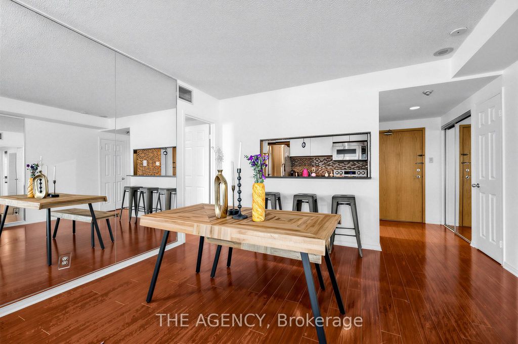 Photo of 99 Harbour Square #606, Toronto, ON M5J 2H2 (MLS # C12791184)