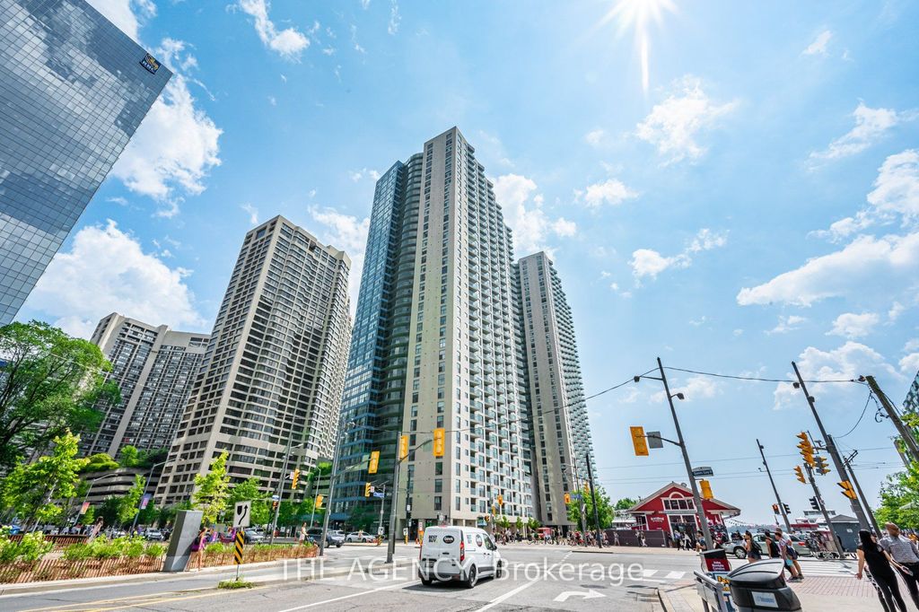 Photo of 99 Harbour Square #606, Toronto, ON M5J 2H2 (MLS # C12791184)