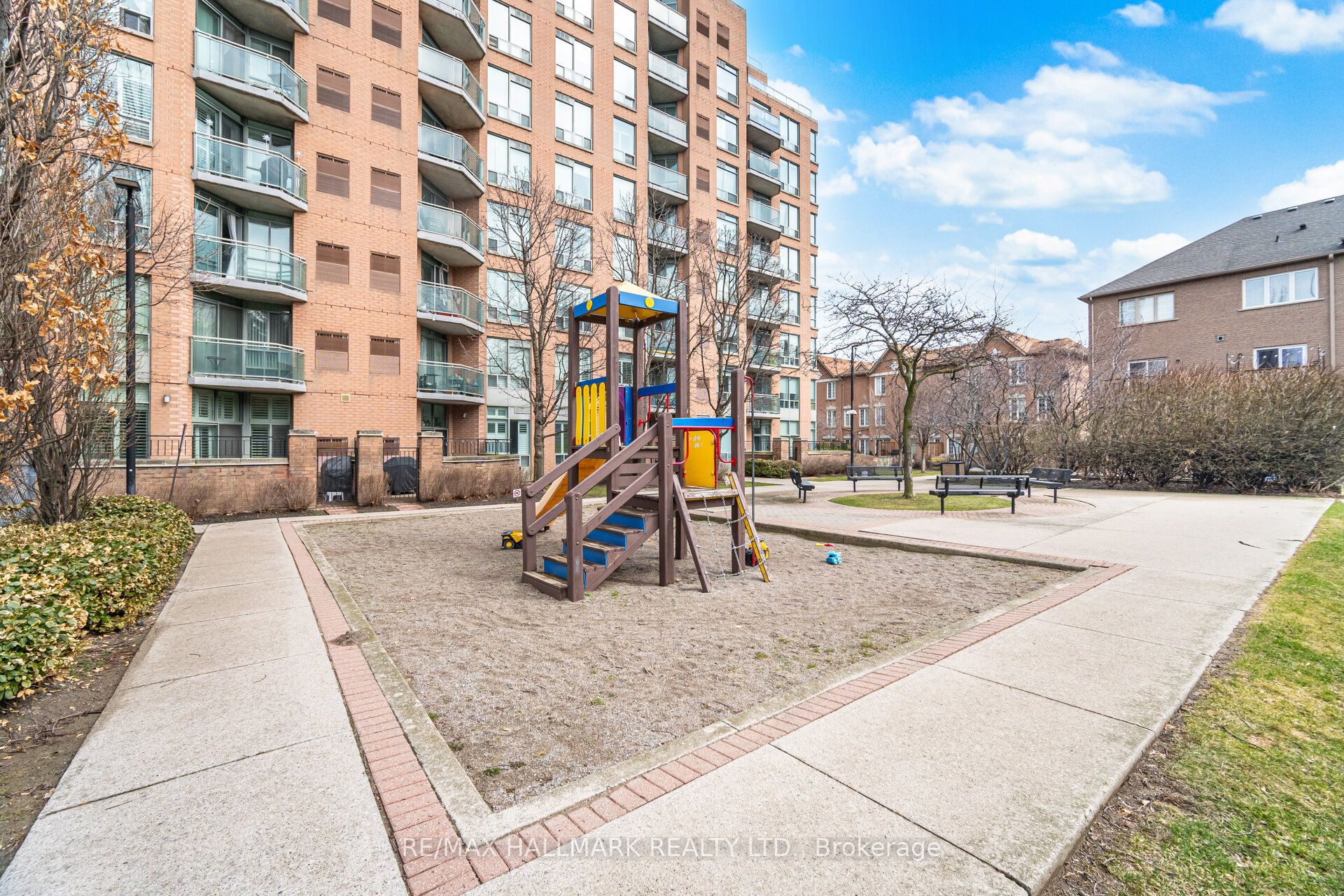 190 Manitoba Street 209