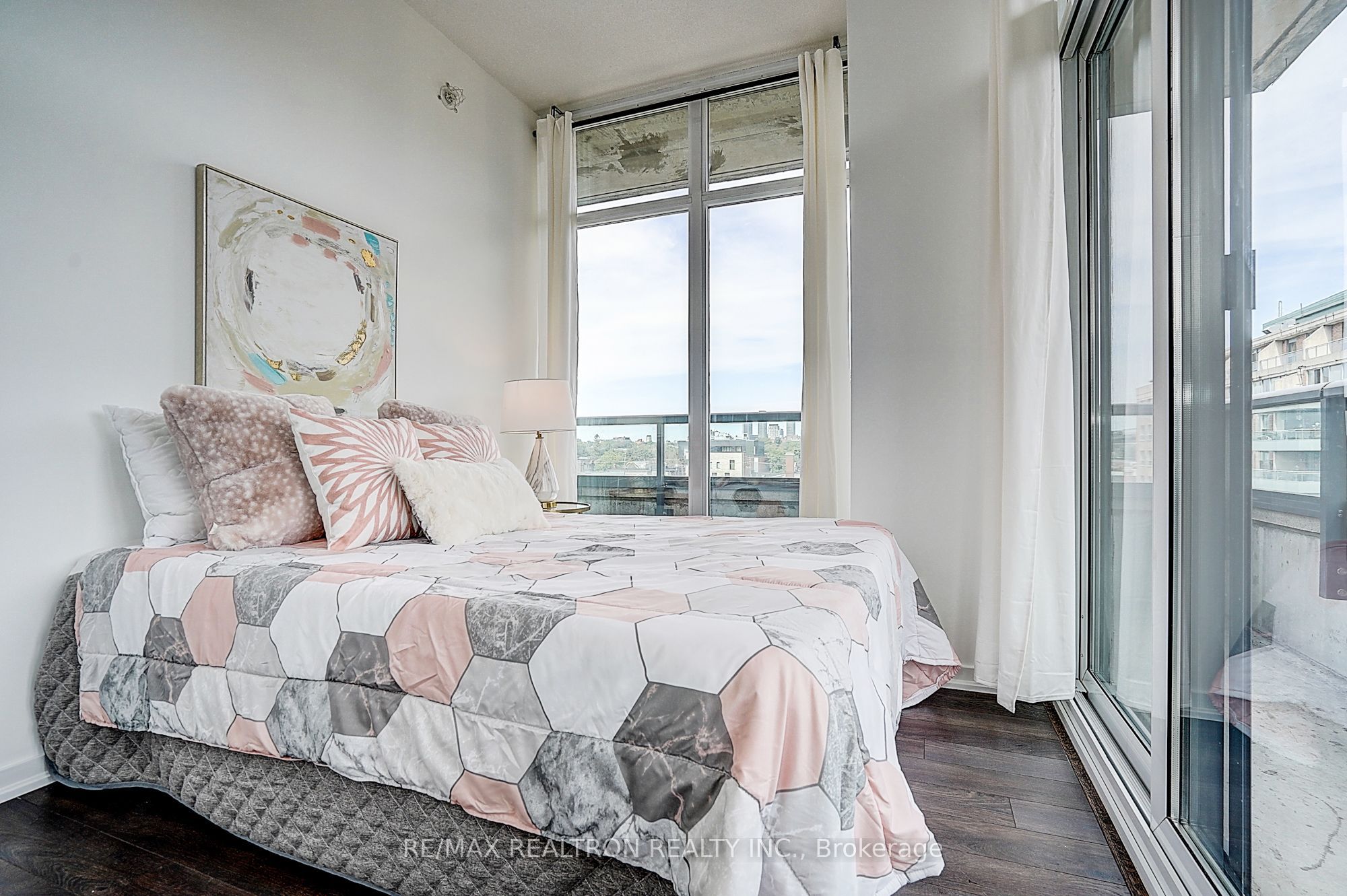 36 Lisgar Street 603E