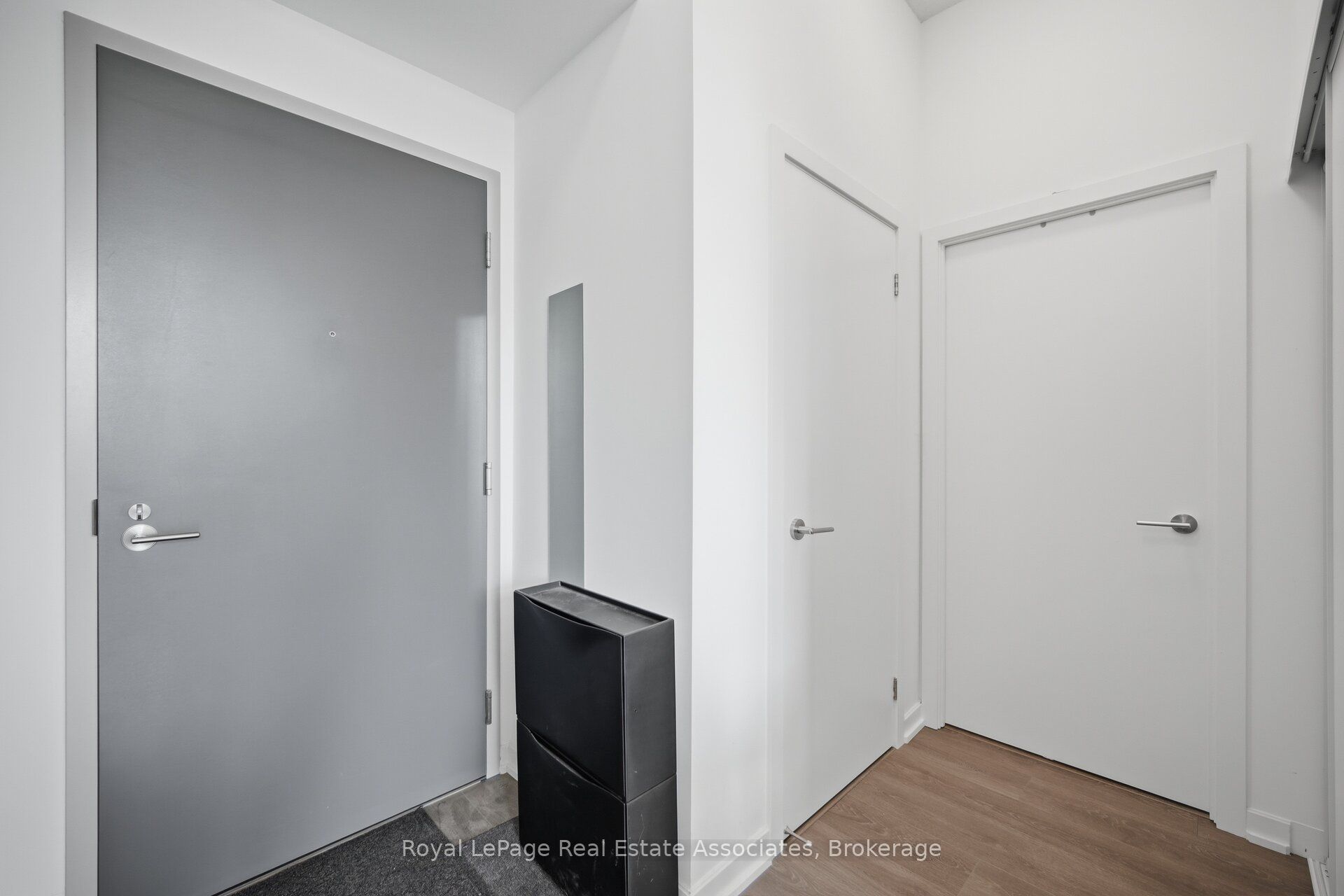 32 Forest Manor Road 207