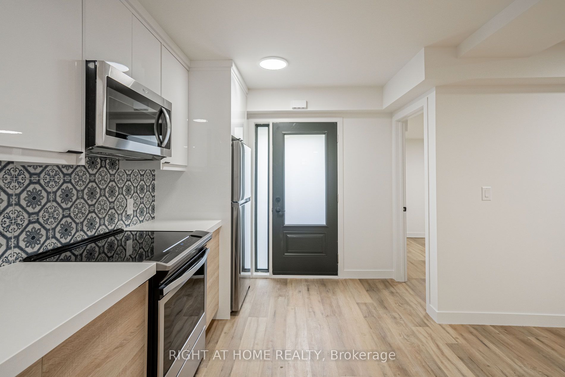 435 Grace Street 1