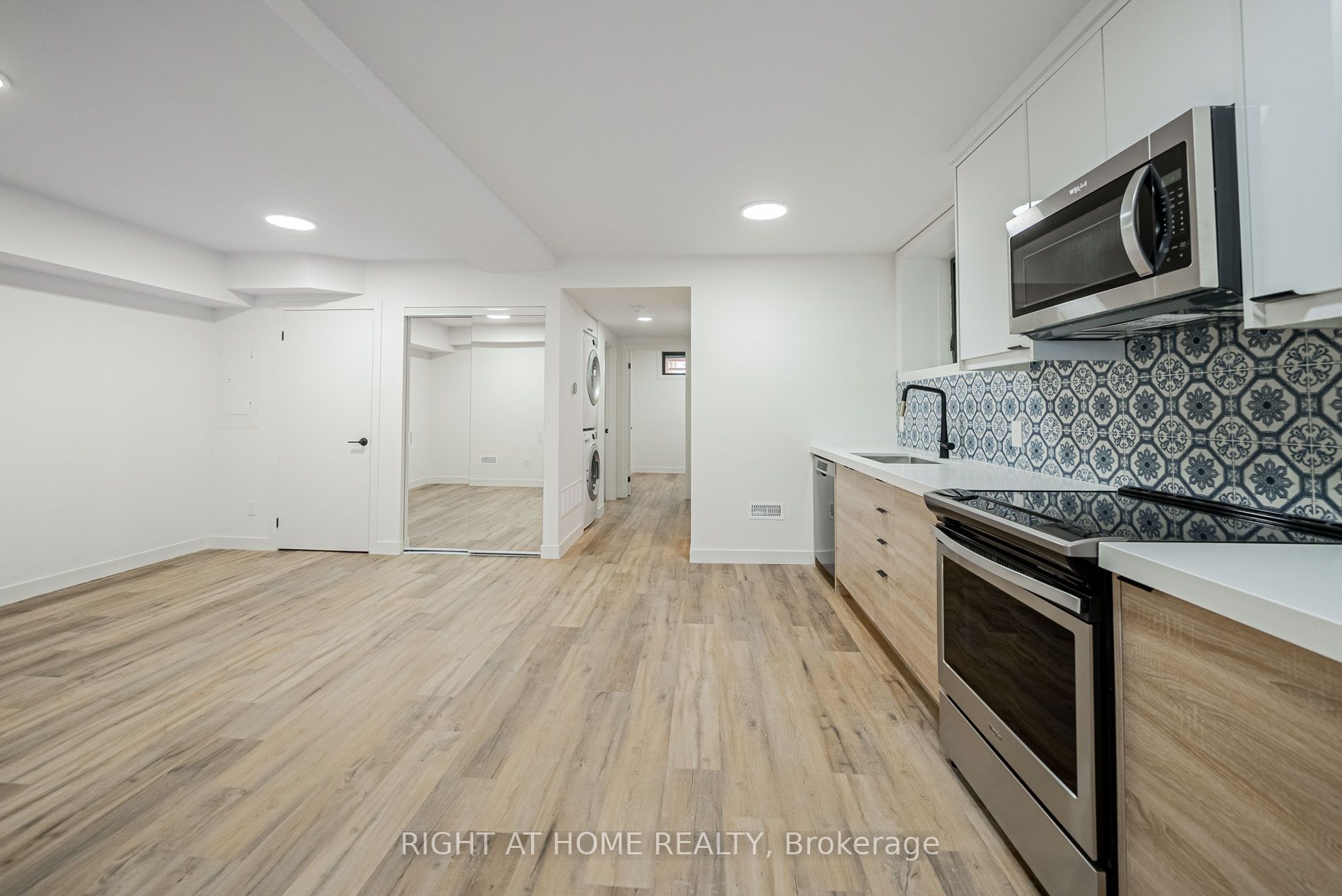 435 Grace Street 1