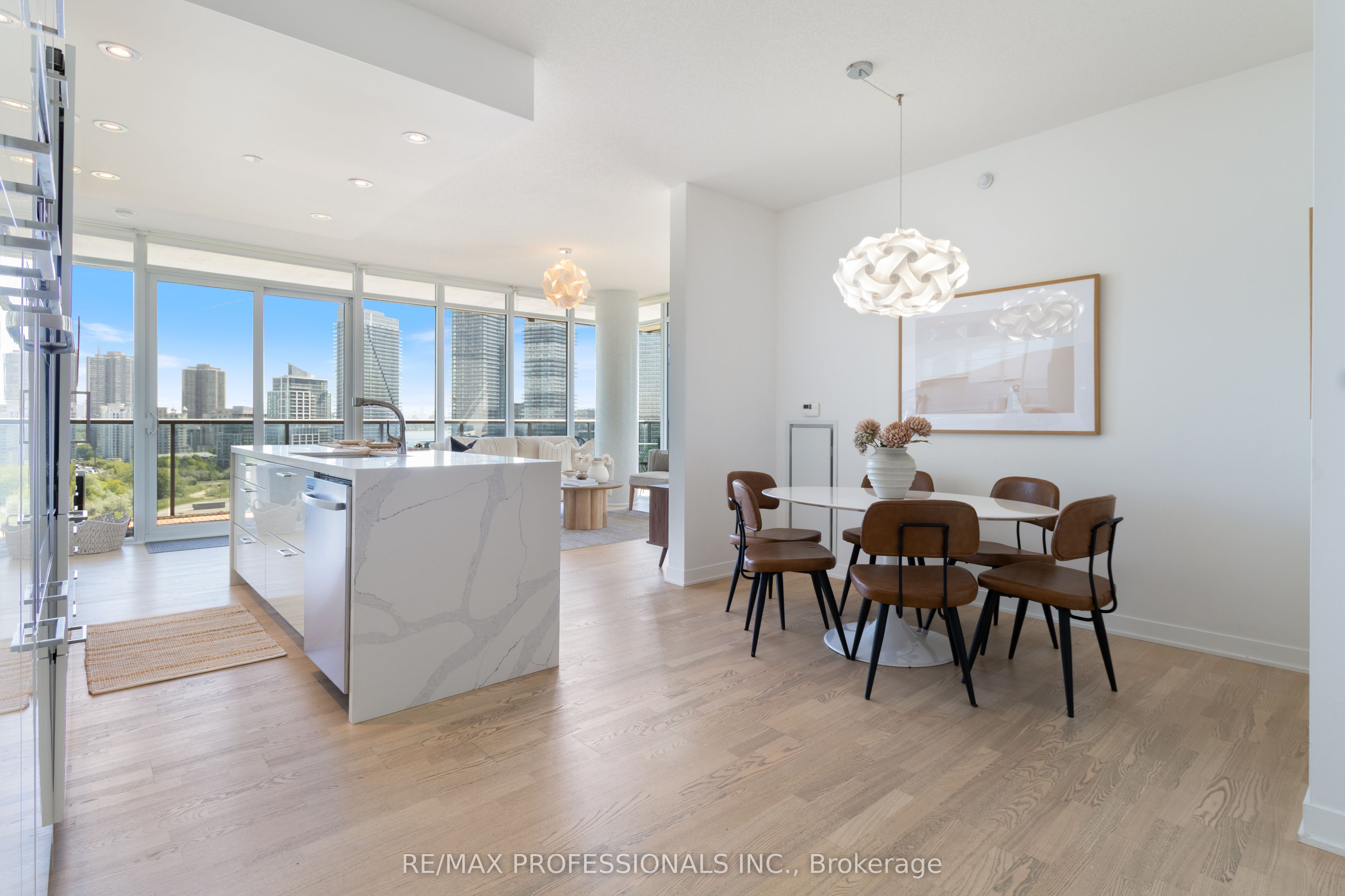 90 Park Lawn Road 1708