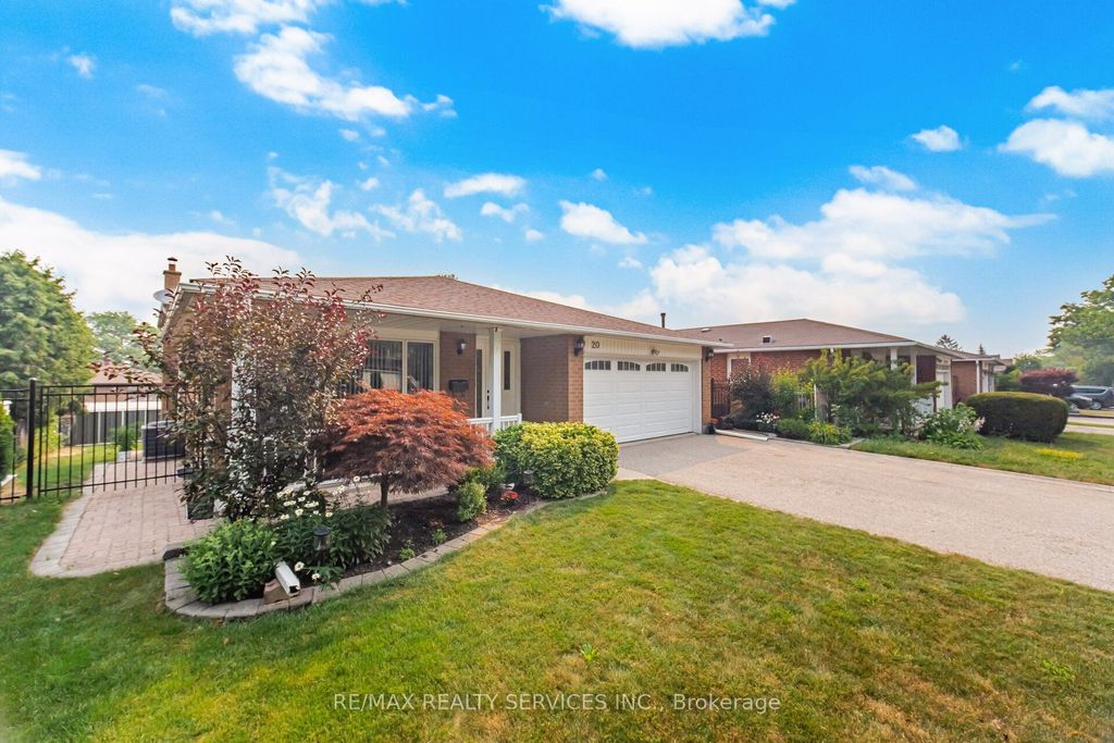 Photo of 20 Malcolm Crescent, Brampton, ON L6S 3C8 (MLS # W13575932)