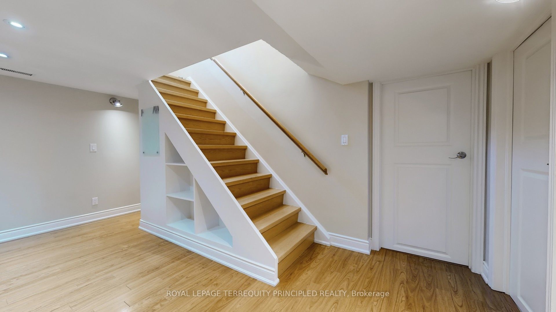 14 Hedges Boulevard Lower