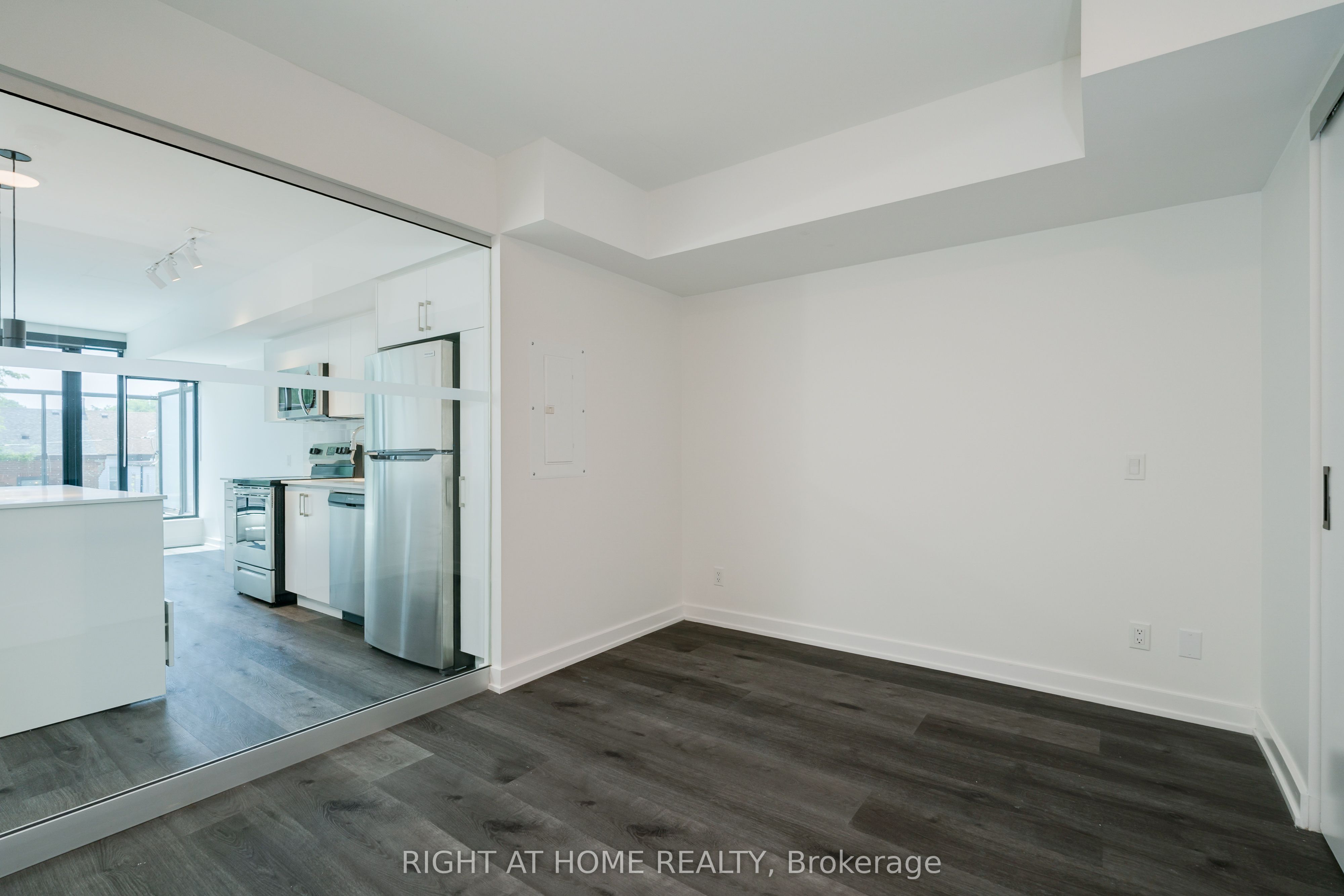 897 College Street W 217