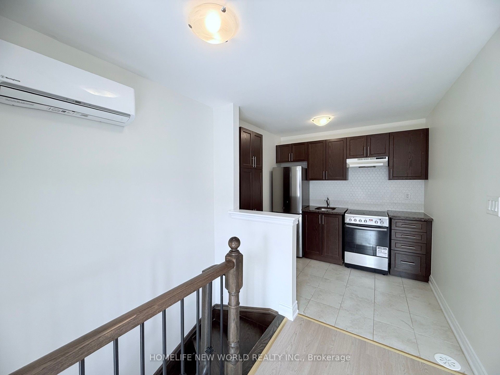 261 William Forster Road Coach House