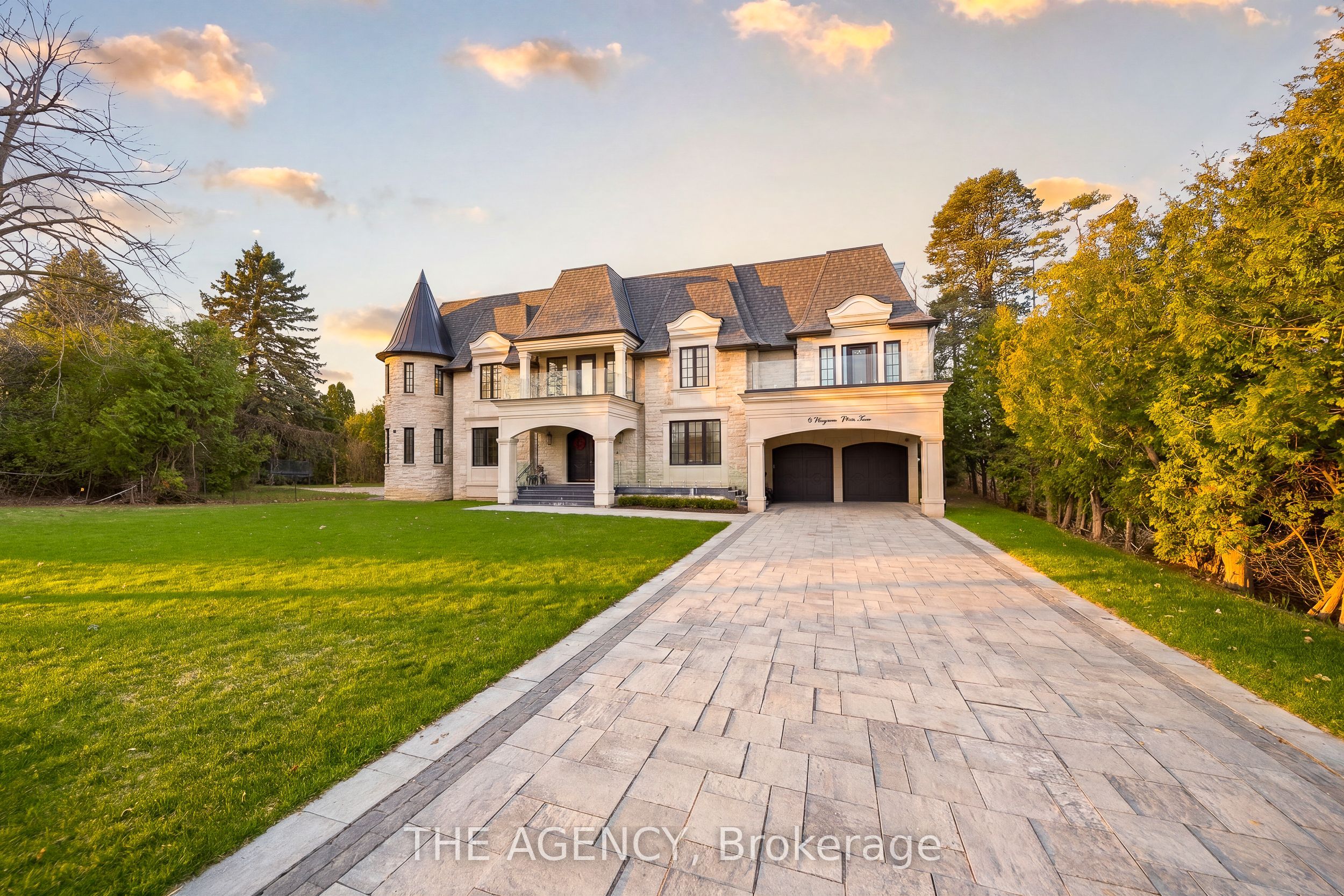 8 Bayview Park Lane
