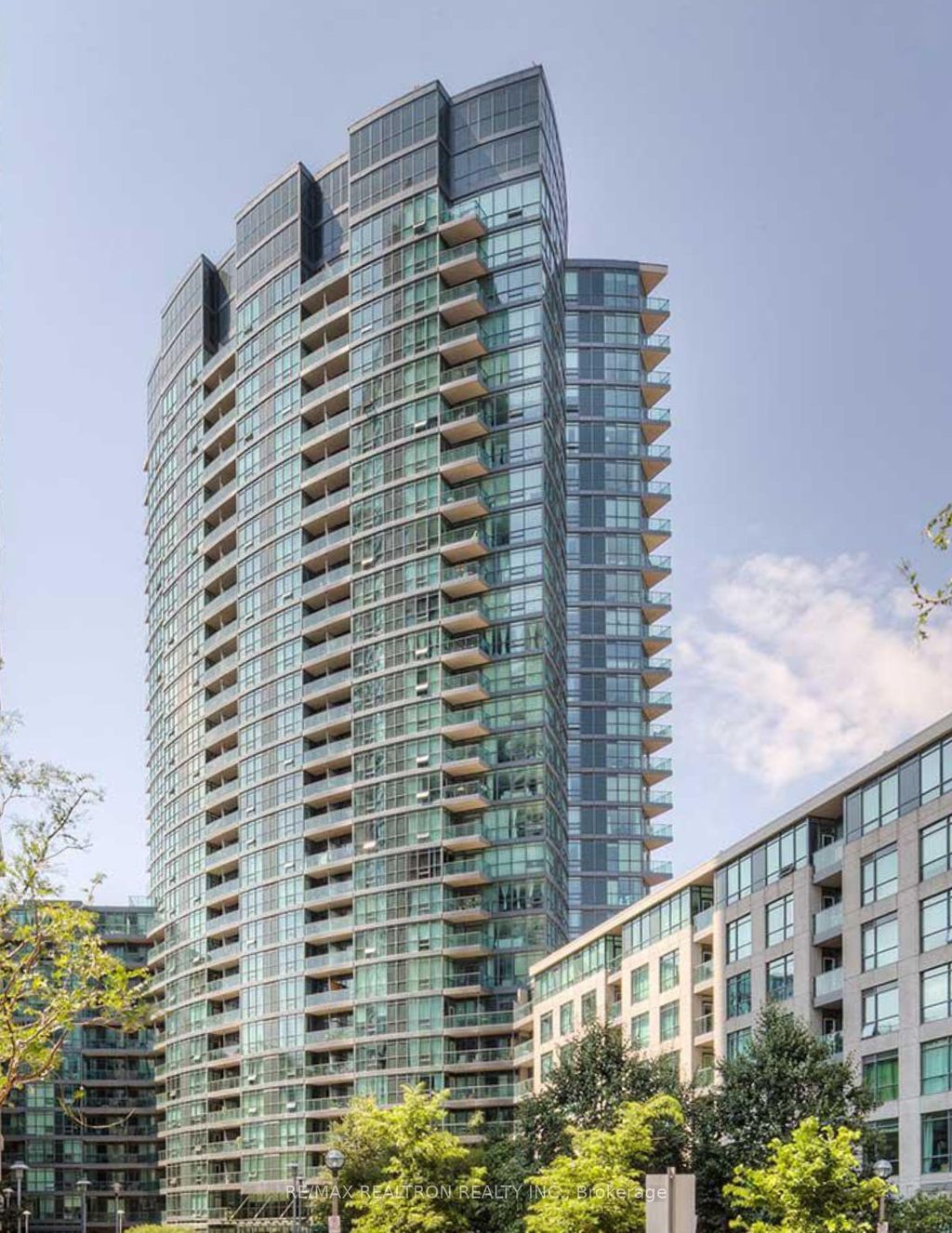 Photo of 231 Fort York Boulevard #1410, Toronto, ON M5V 1B2 (MLS # C13023944)