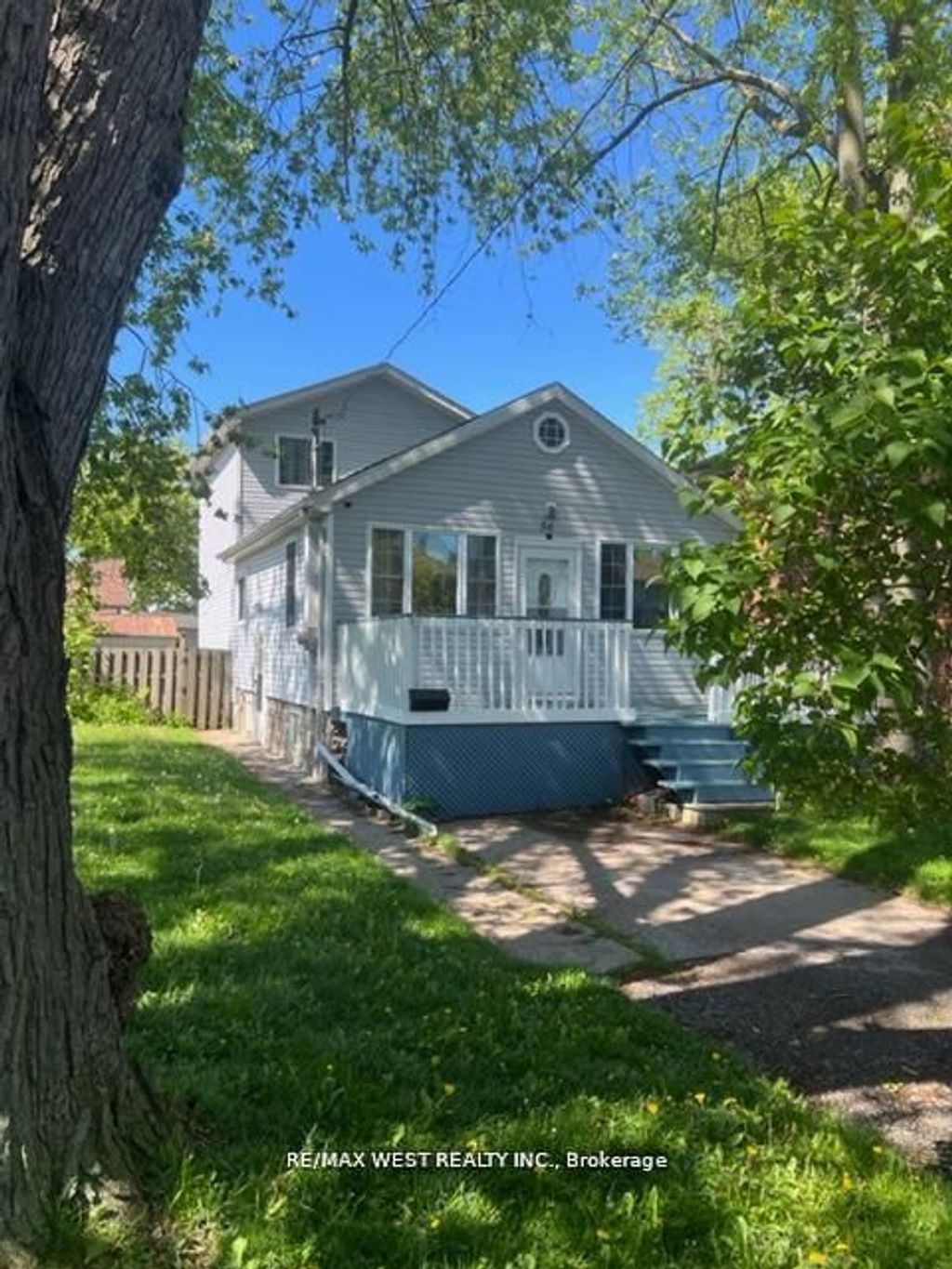 Photo of 56 Forty First Street, Toronto, ON M8W 3N6 (MLS # W12351312)