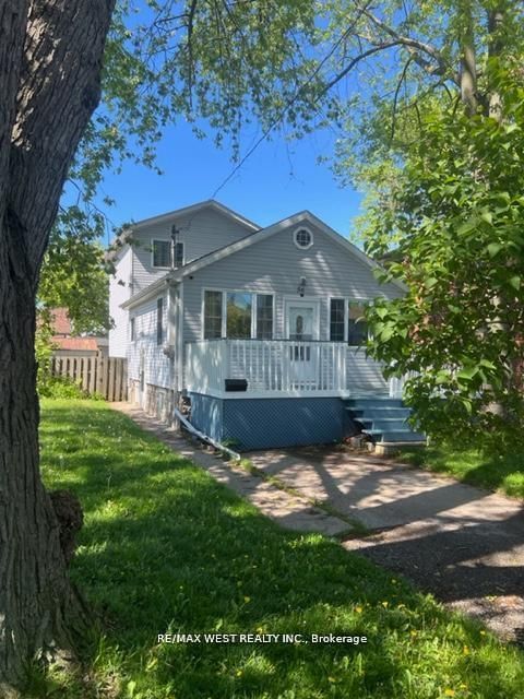 56 Forty First Street Toronto ON M8W 3N6