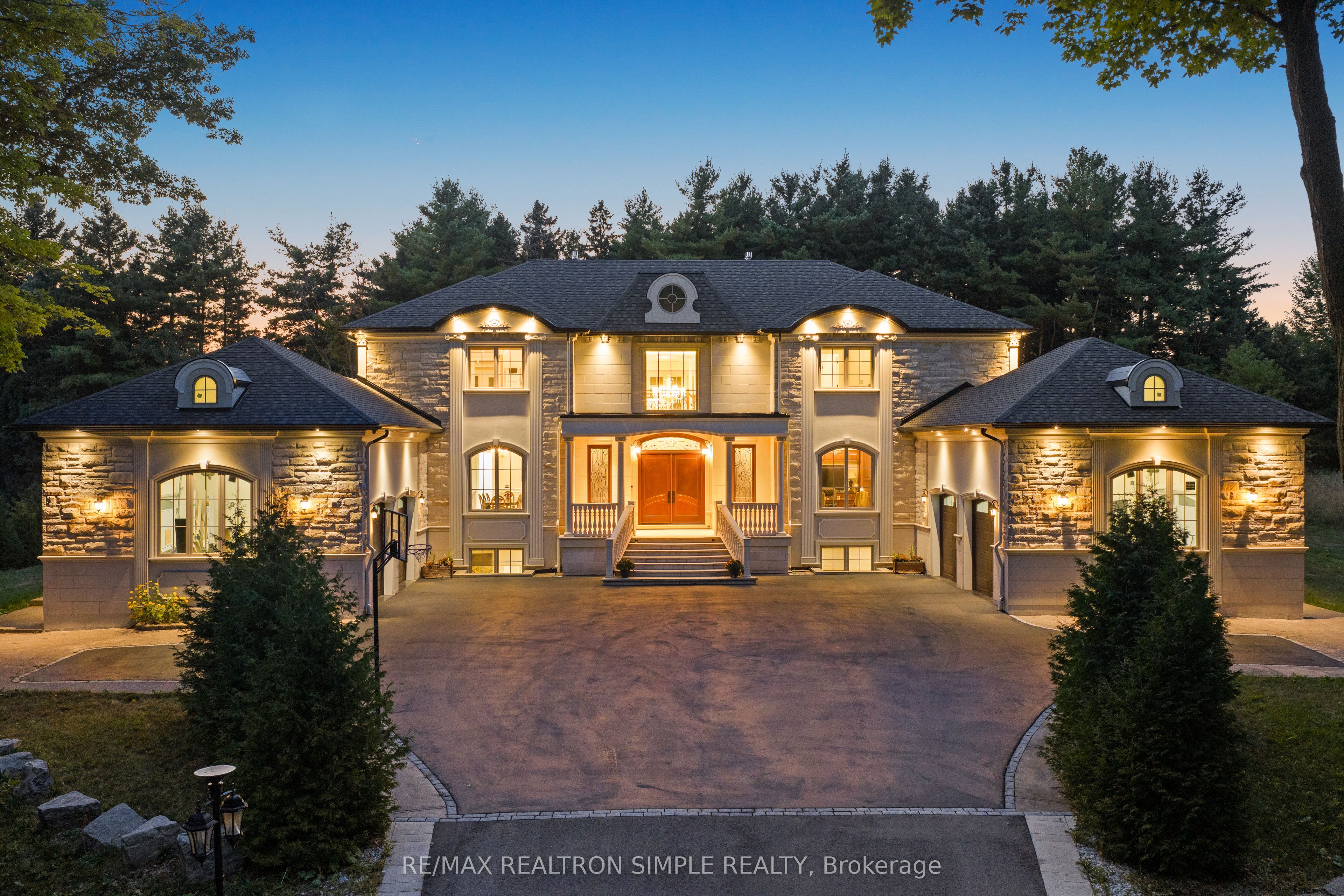 2637 Bluffs Way