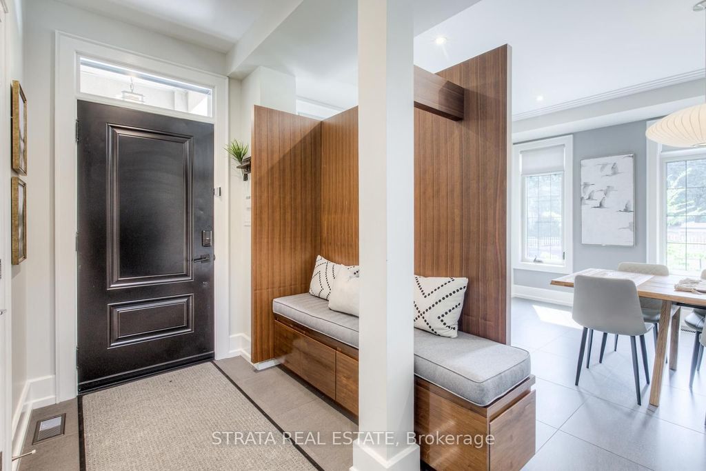 Photo of 33 Shadwick Drive, Toronto, ON M9R 2V6 (MLS # W12354087)