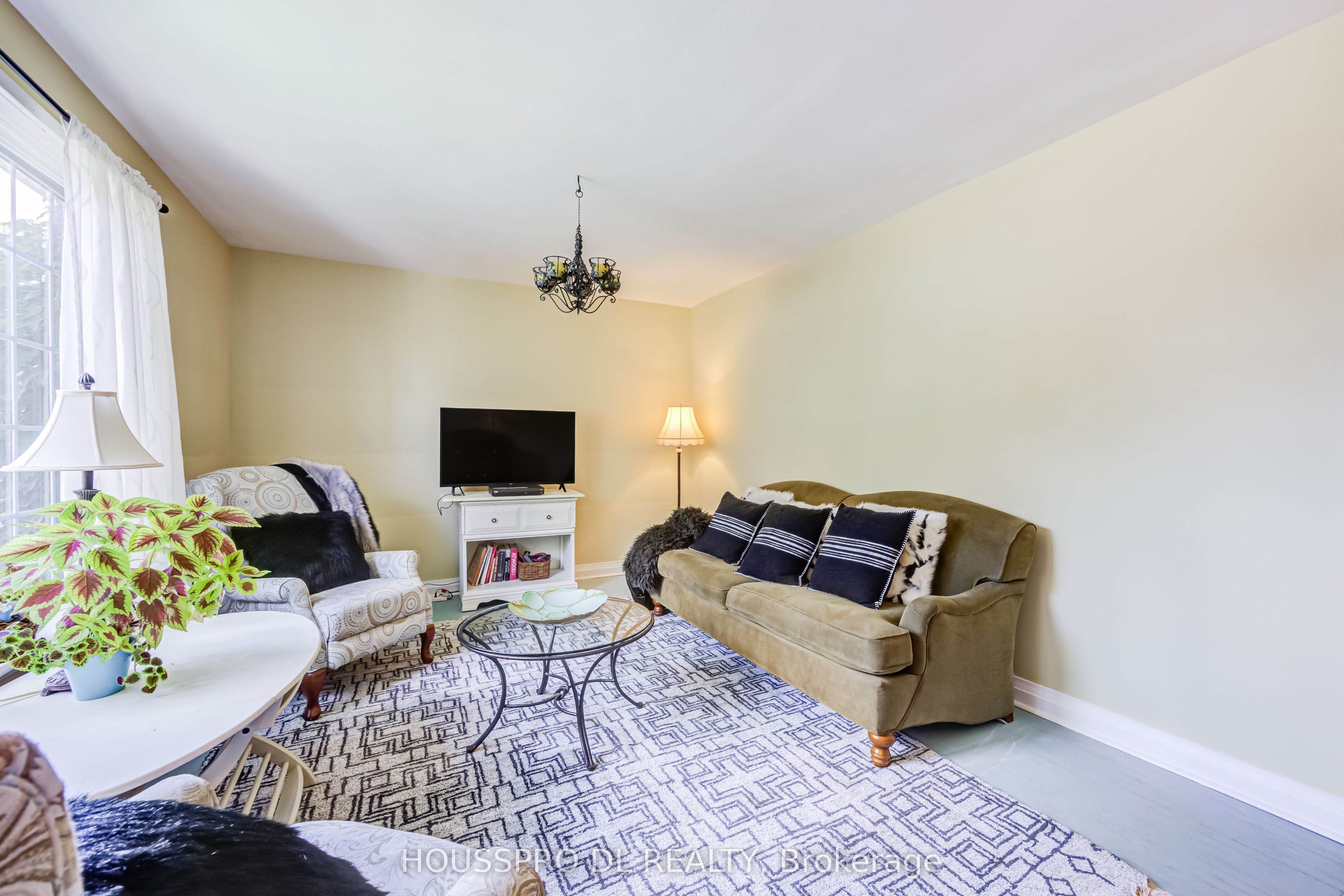 42 Chalfont Road