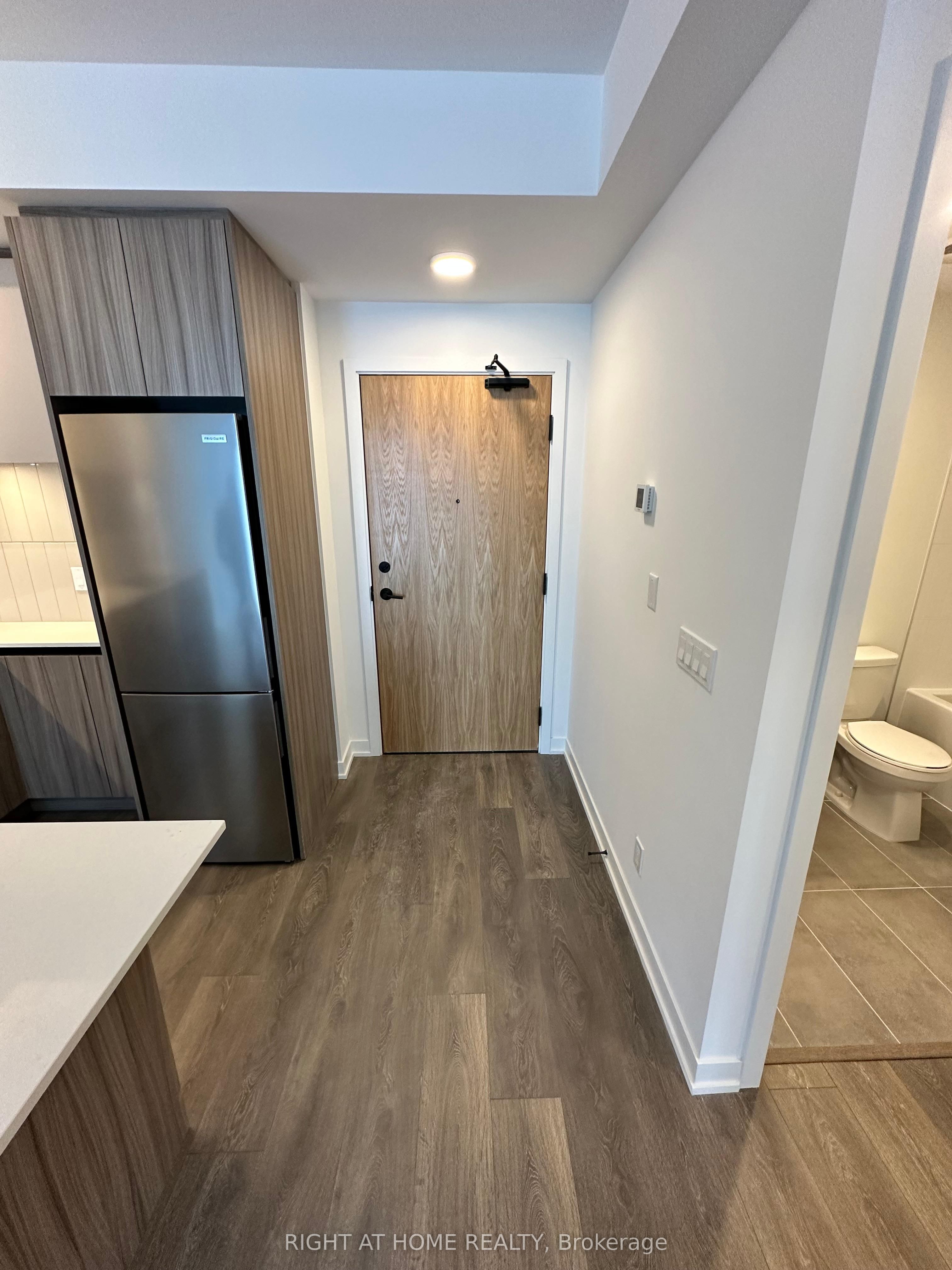 7950 Bathurst Street 1220