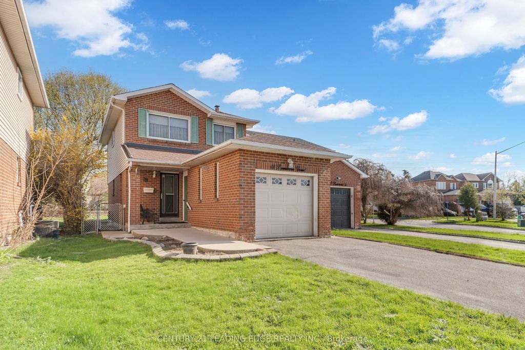 Photo of 18 Luminous Court, Brampton, ON L6Z 2B3 (MLS # W13040284)