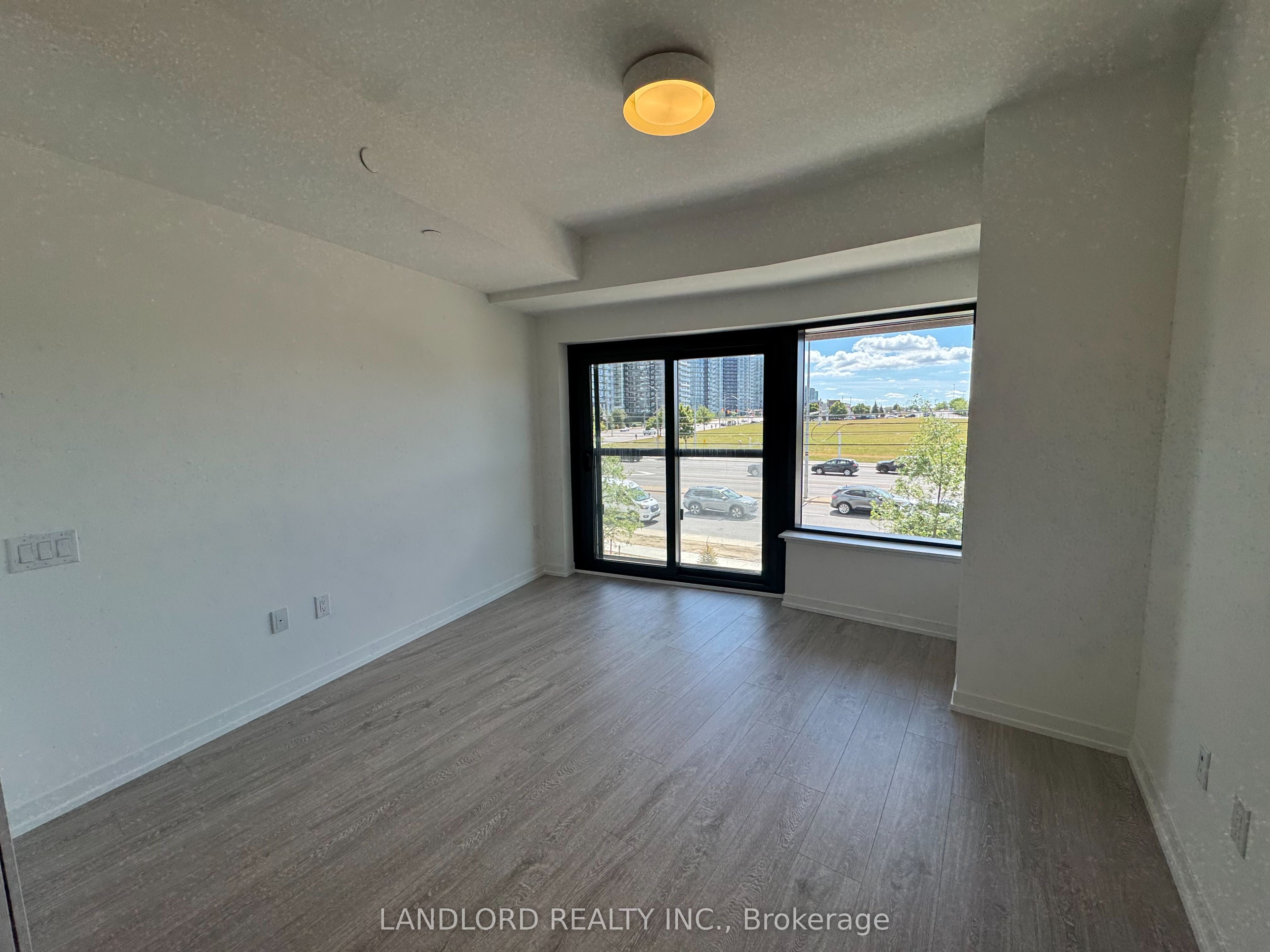 2485 Eglinton Avenue W 321