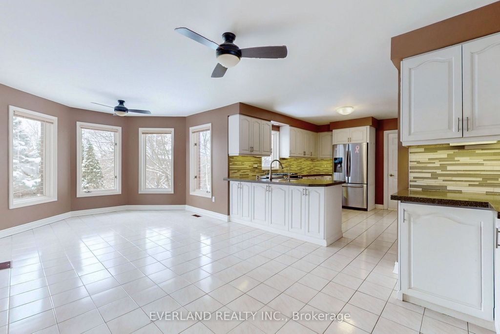 Photo of 173 Thompson Drive, East Gwillimbury, ON L9N 1E2 (MLS # N13078326)