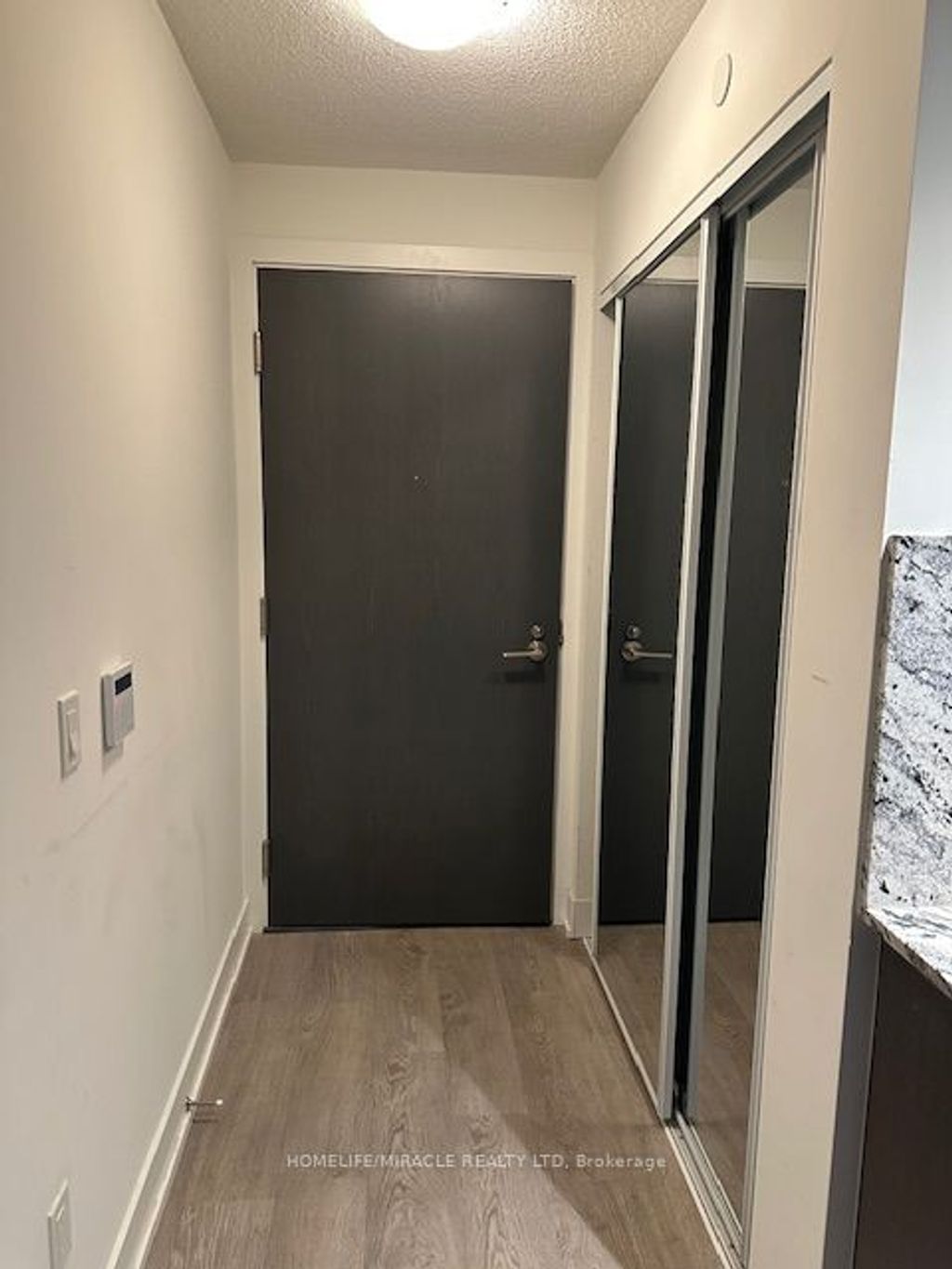 Photo of 9 Mabelle Avenue #315, Toronto, ON M9A 4X7 (MLS # W12482653)