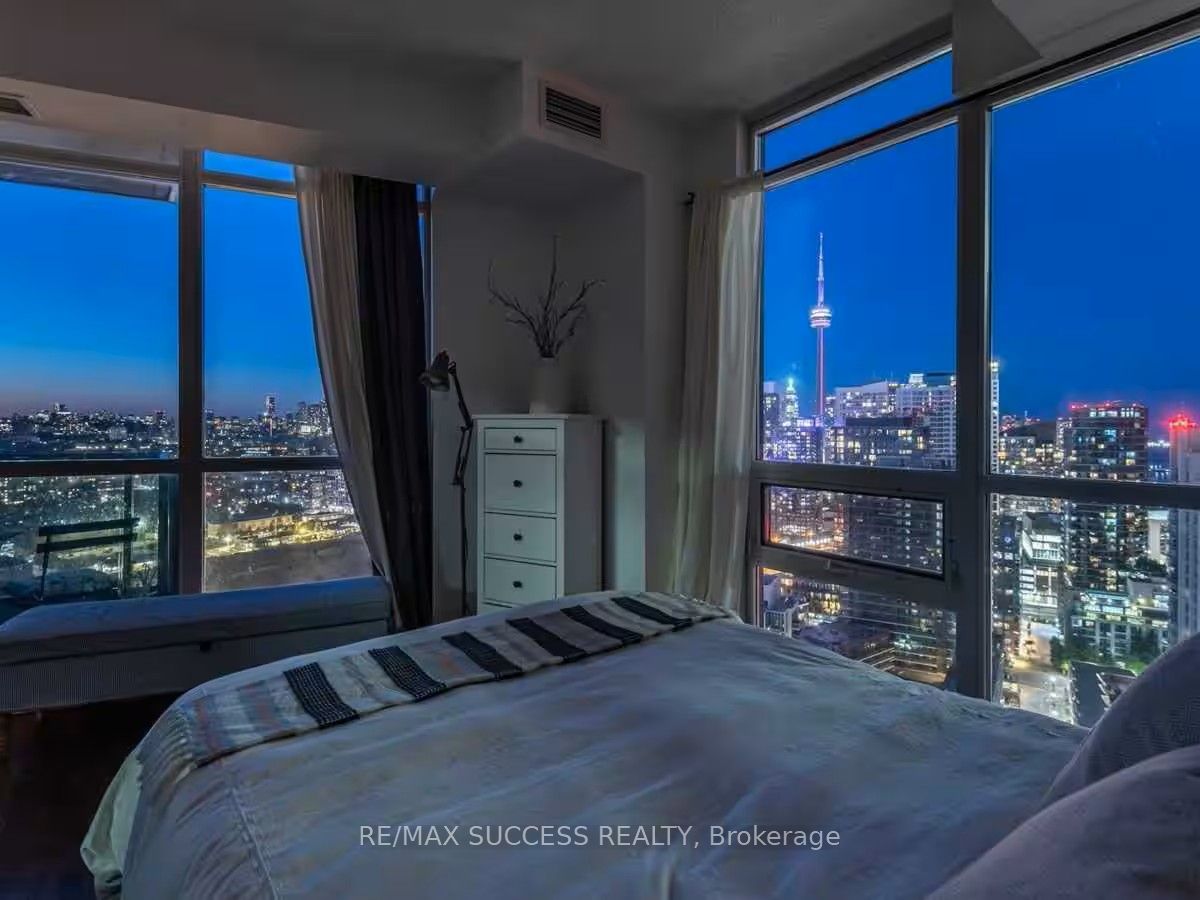 215 Fort York Boulevard 3211