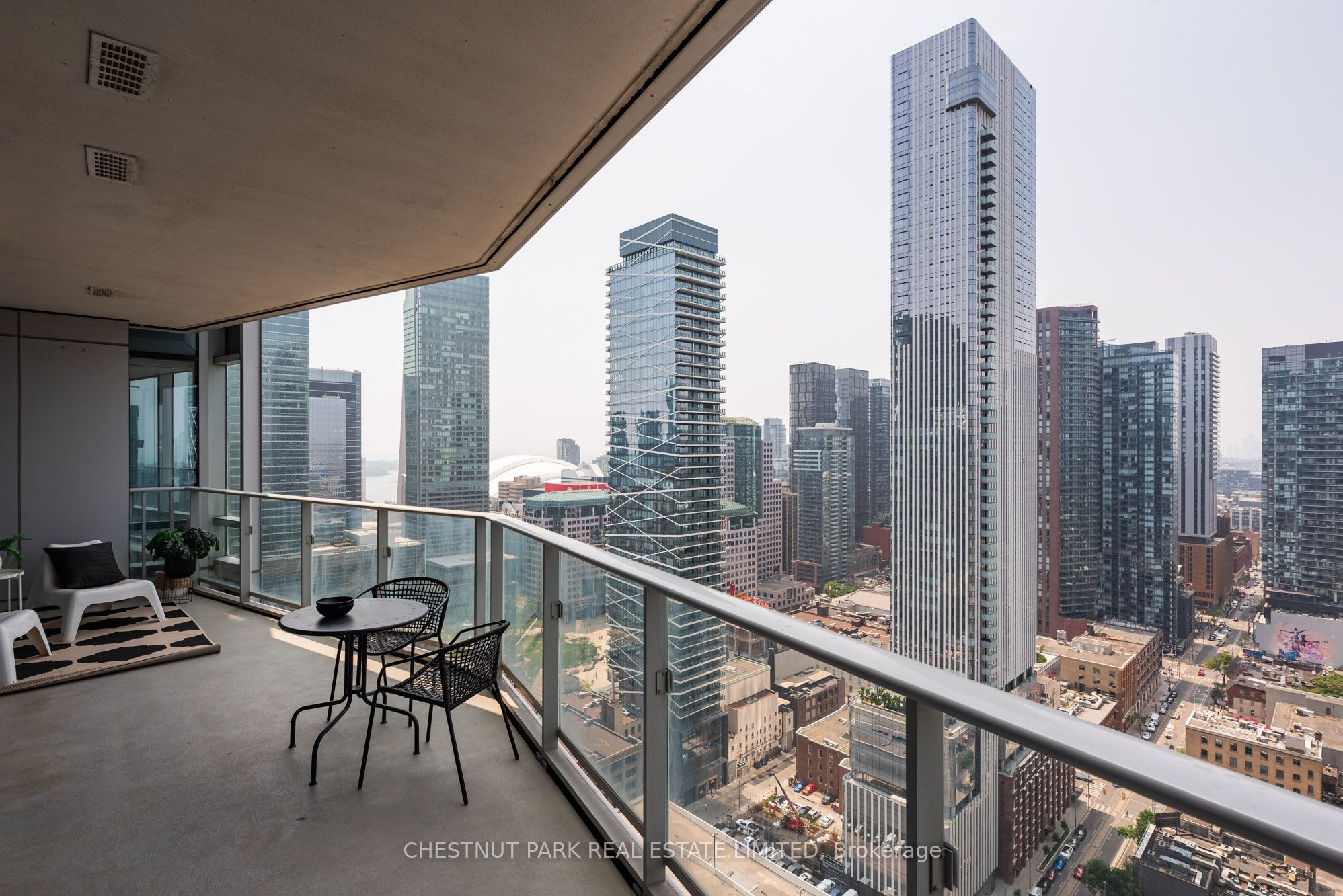 180 University Avenue 3203