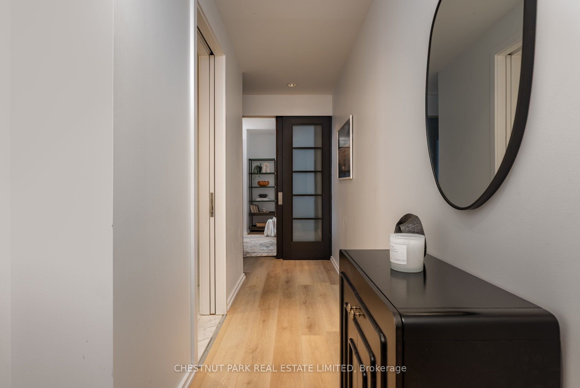 180 University Avenue 3203