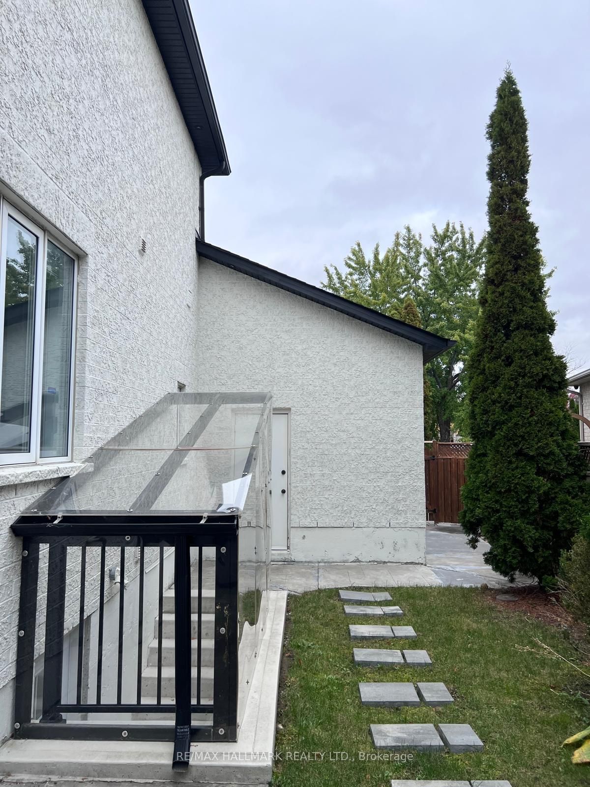 83 Gladstone Avenue Basement