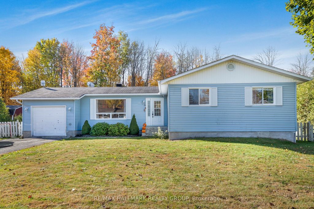 Photo of 912 E Pattee Road E, Champlain, ON K6A 2R2 (MLS # X12475154)