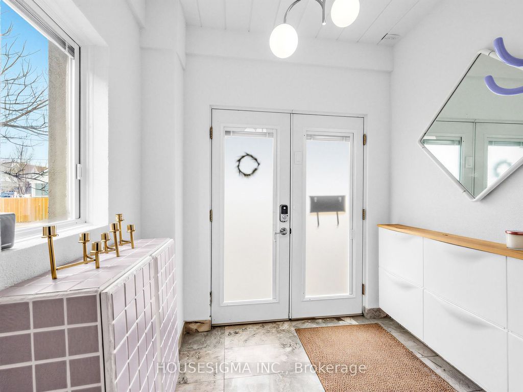 Photo of 75 Henrietta Street, Toronto, ON M6N 1S5 (MLS # W12979312)