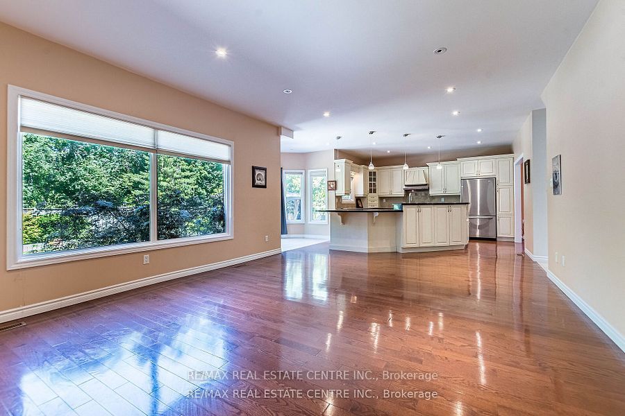 4468 Beacon Lane