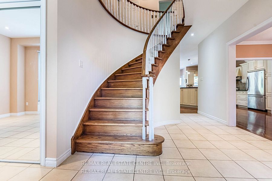 4468 Beacon Lane