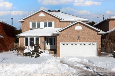 107 Carrington Drive Richmond Hill ON L4C 7X8