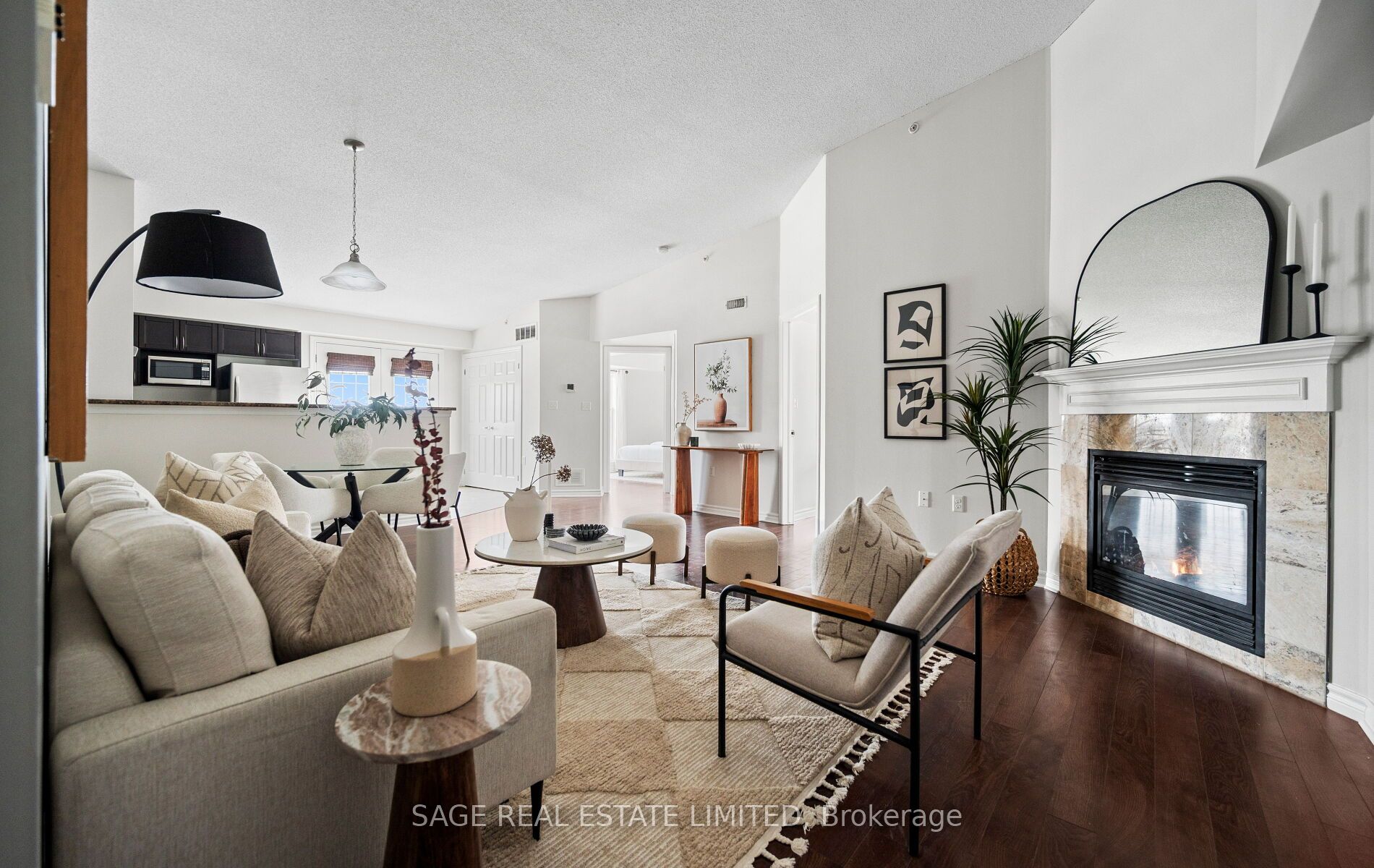 1360 Main Street E 402