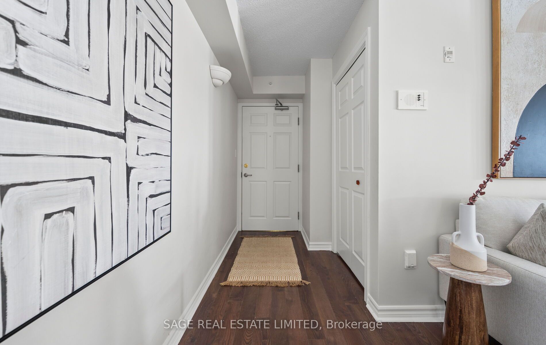 1360 Main Street E 402