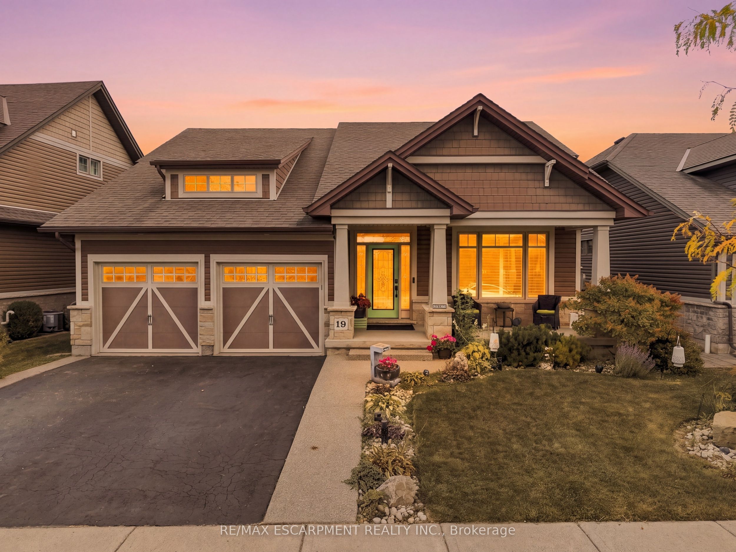 19 BROOKSIDE Terrace