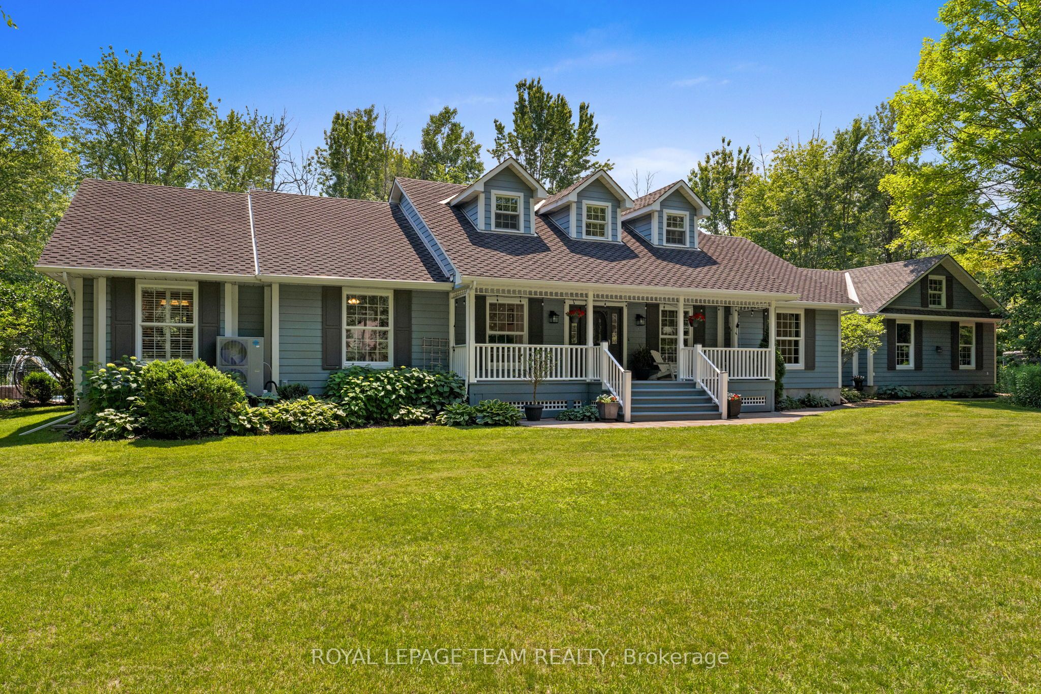 Photo 1 of 50 — 113 Wilbert Cox Drive, Carp - Huntley Ward, ON K0A 1L0