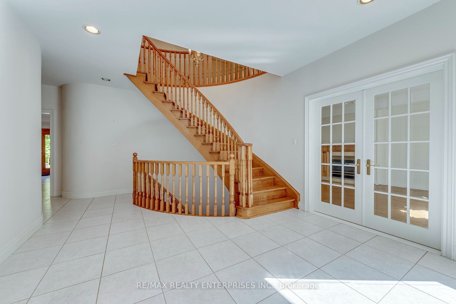 1599 Glenburnie Road
