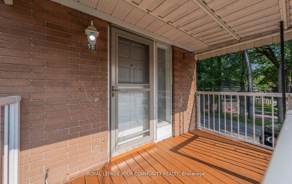 Photo of 53 Newbury Drive, Newmarket, ON L3Y 4P9 (MLS # N12542658)