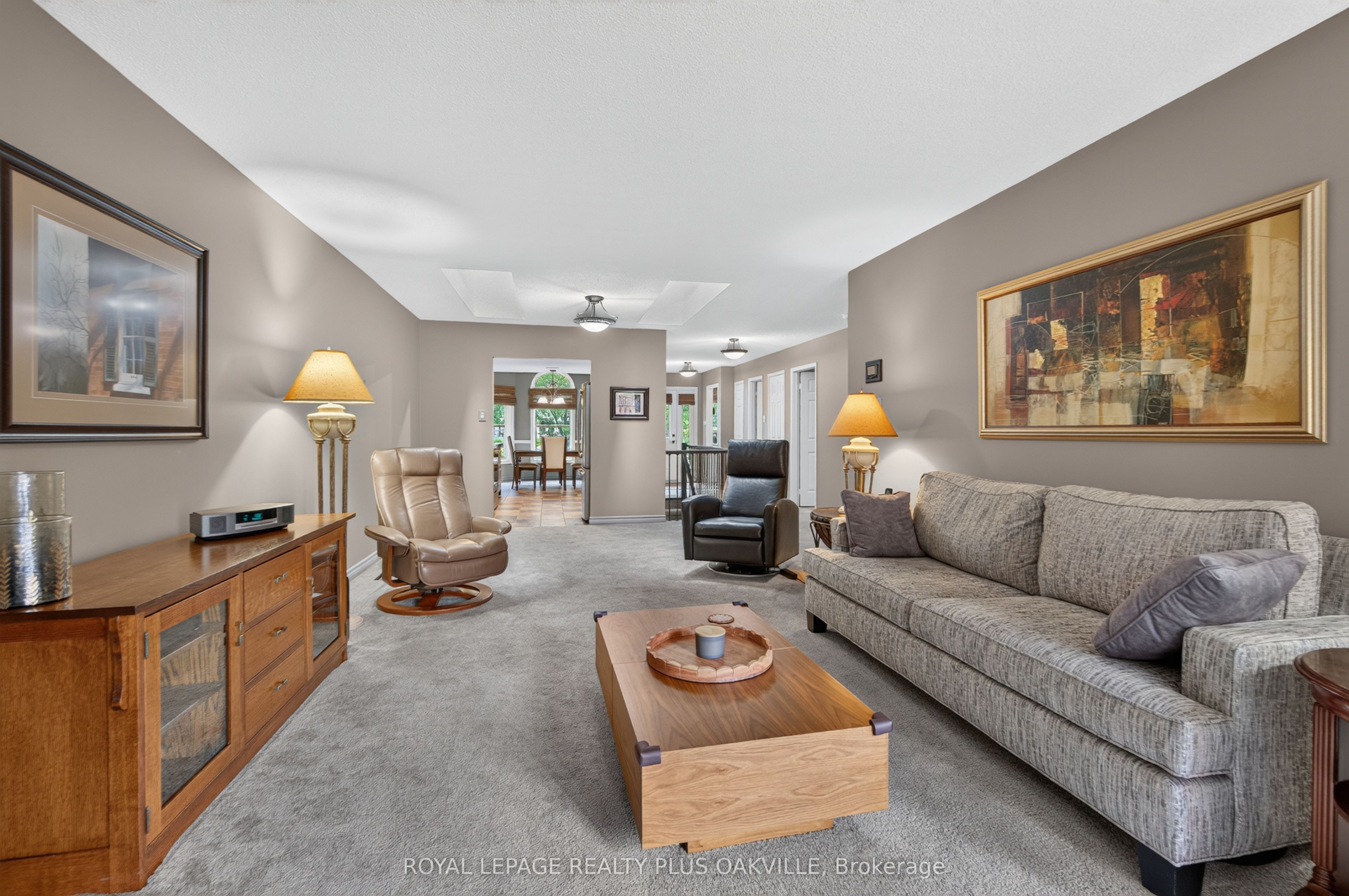 5255 Lakeshore Road 53