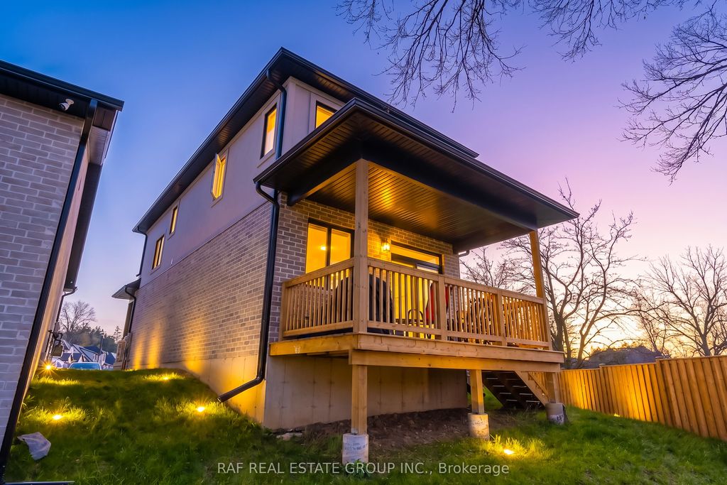 Photo of 242 Mount Pleasant Street #12, Brantford, ON N3T 1V1 (MLS # X13076156)