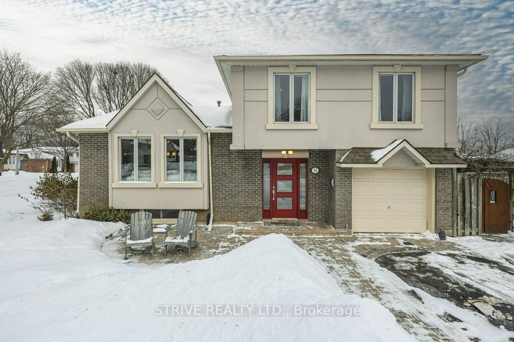 Photo of 11 Lorraine Court, Clarington, ON L1C 3L5 (MLS # E12764438)