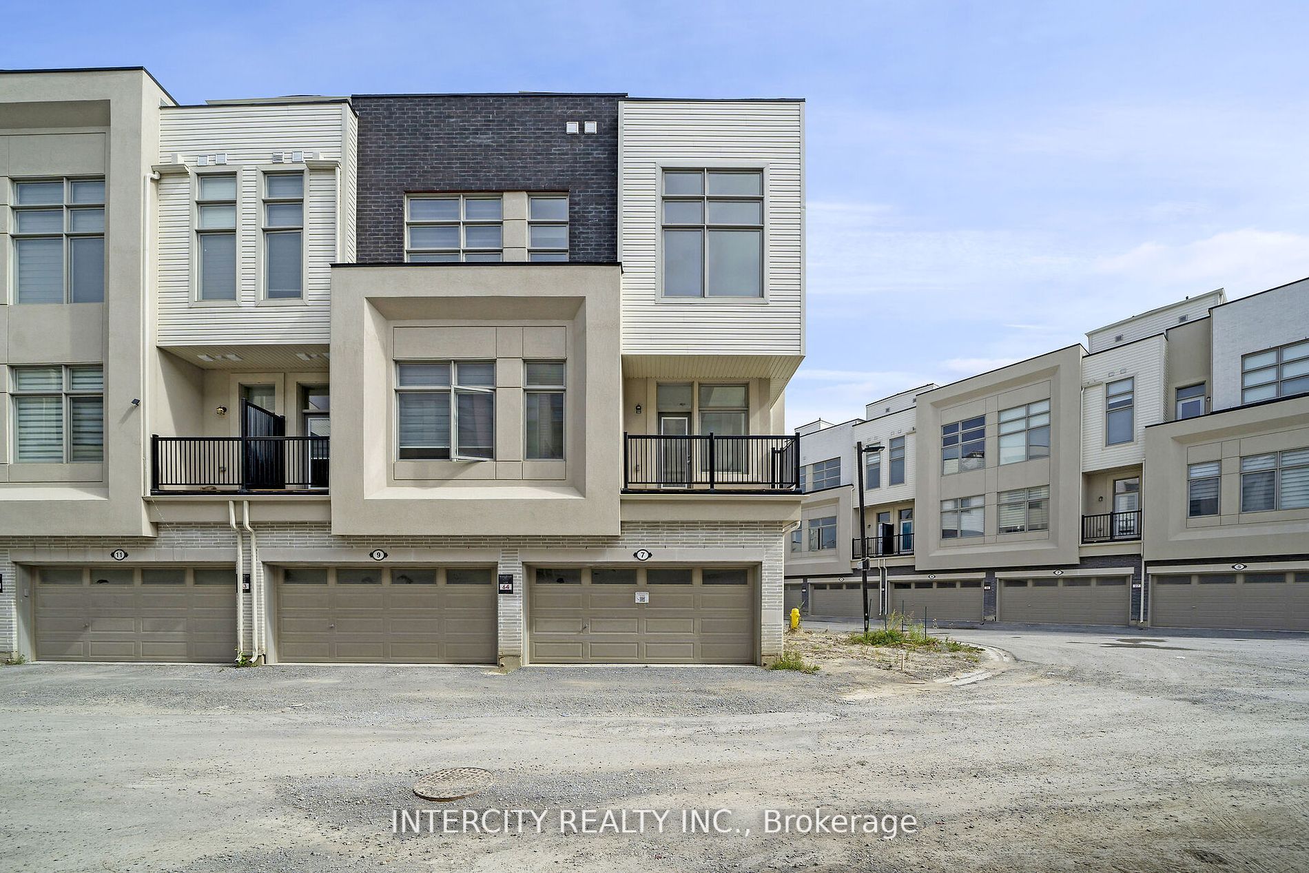 7 Albert Firman Lane S
