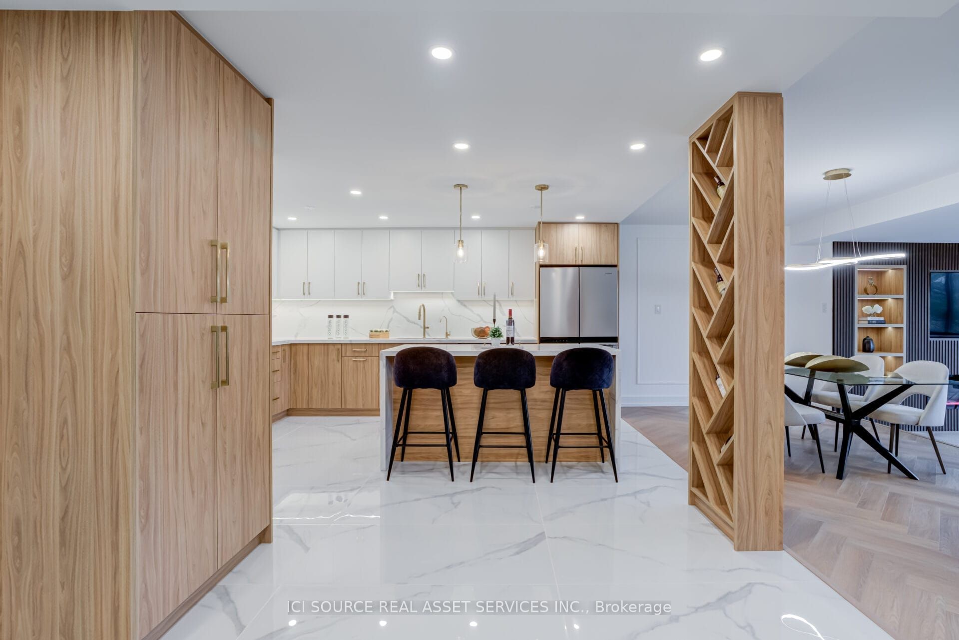 2175 Marine Drive 306